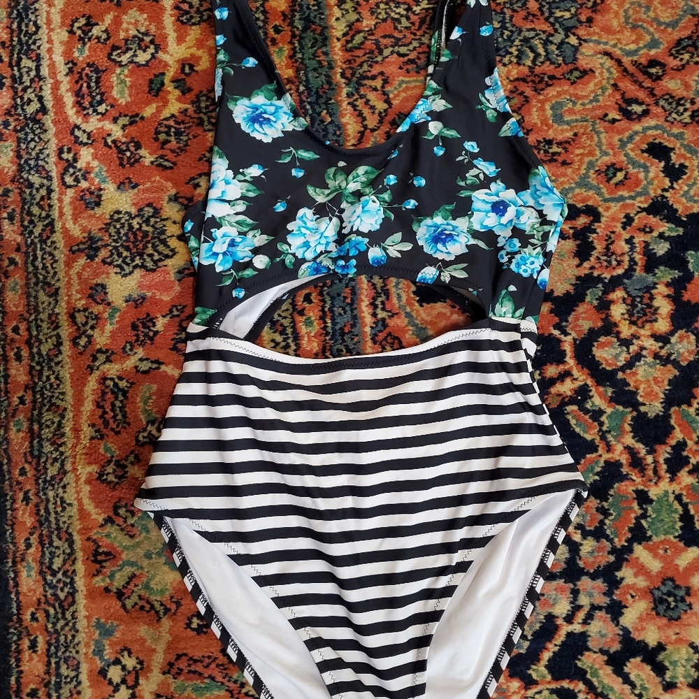 Cupshe One Piece Bathing Suit